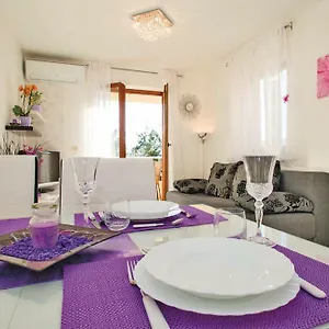 Rosana Apartman Rabac